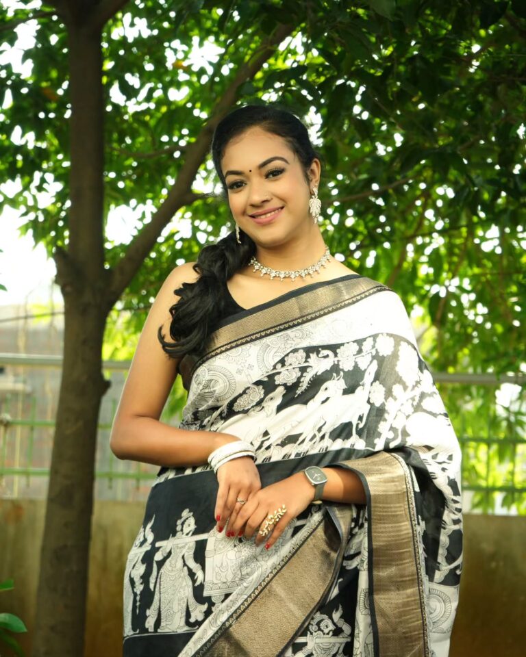 Shruthi Narayanan Nude
